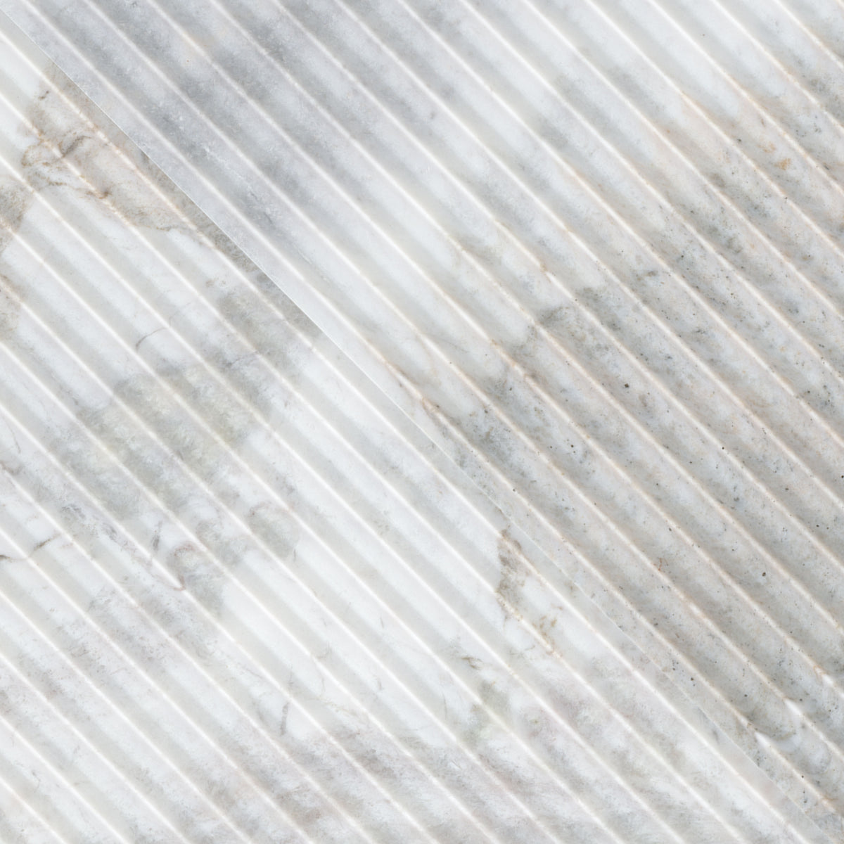 Arabescato Venato Valentino Fluto 12x24 honed - angle view