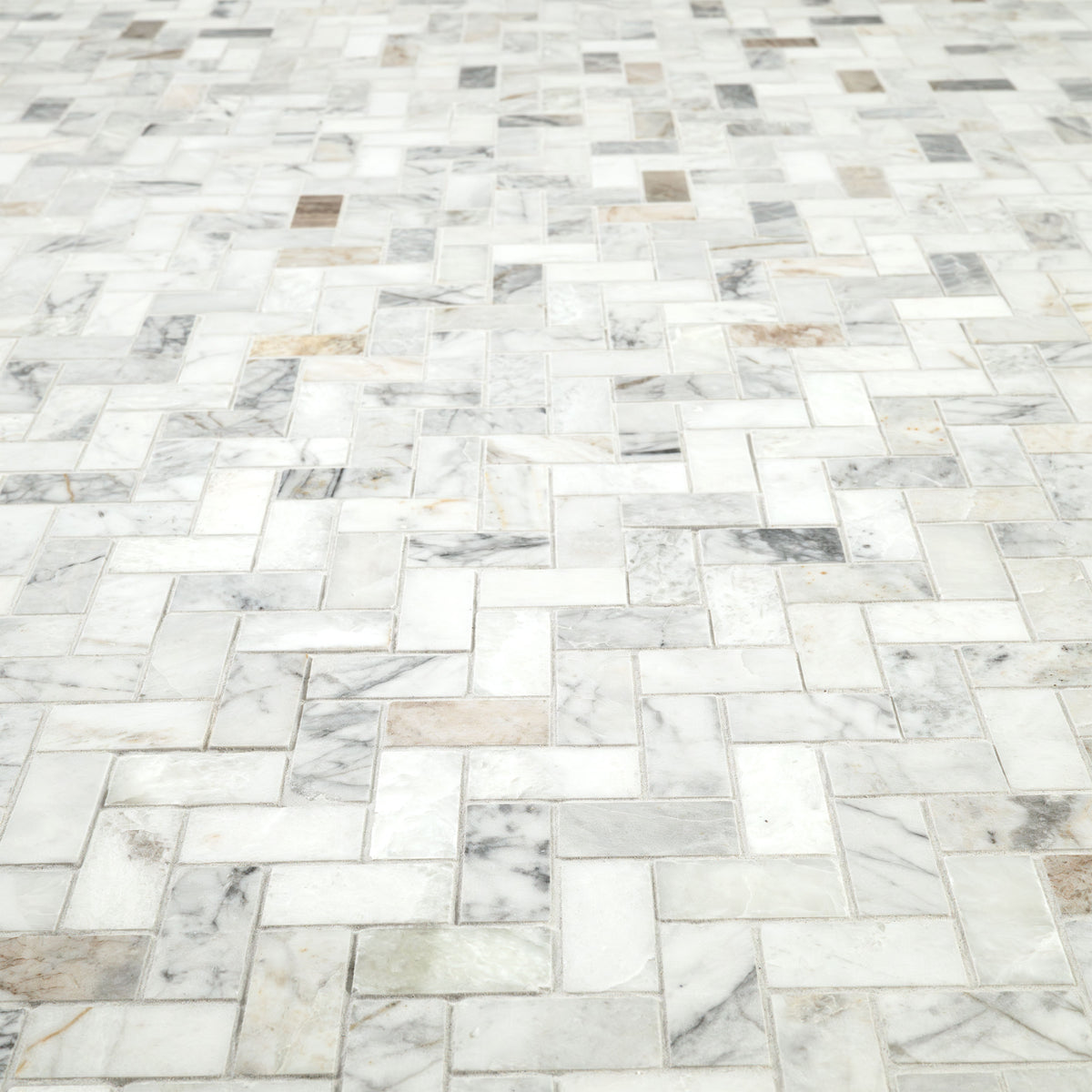 Arabescato Venato White 1x2 Herringbone honed - angle view