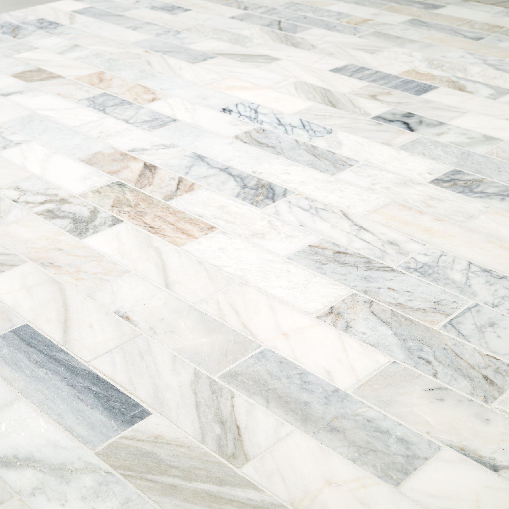 Arabescato Venato White 2x6 Subway honed - angle view
