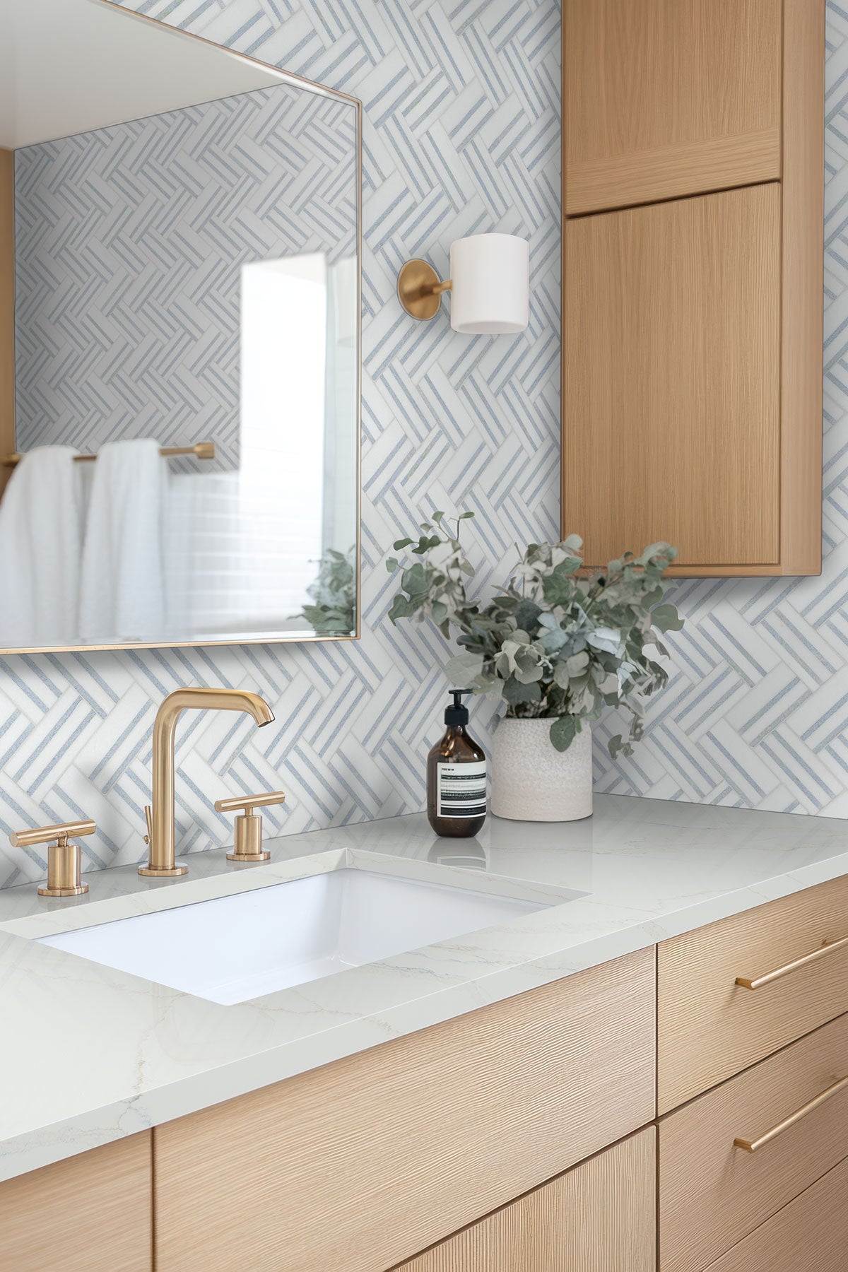 Azula Linea polished - bathroom room scene