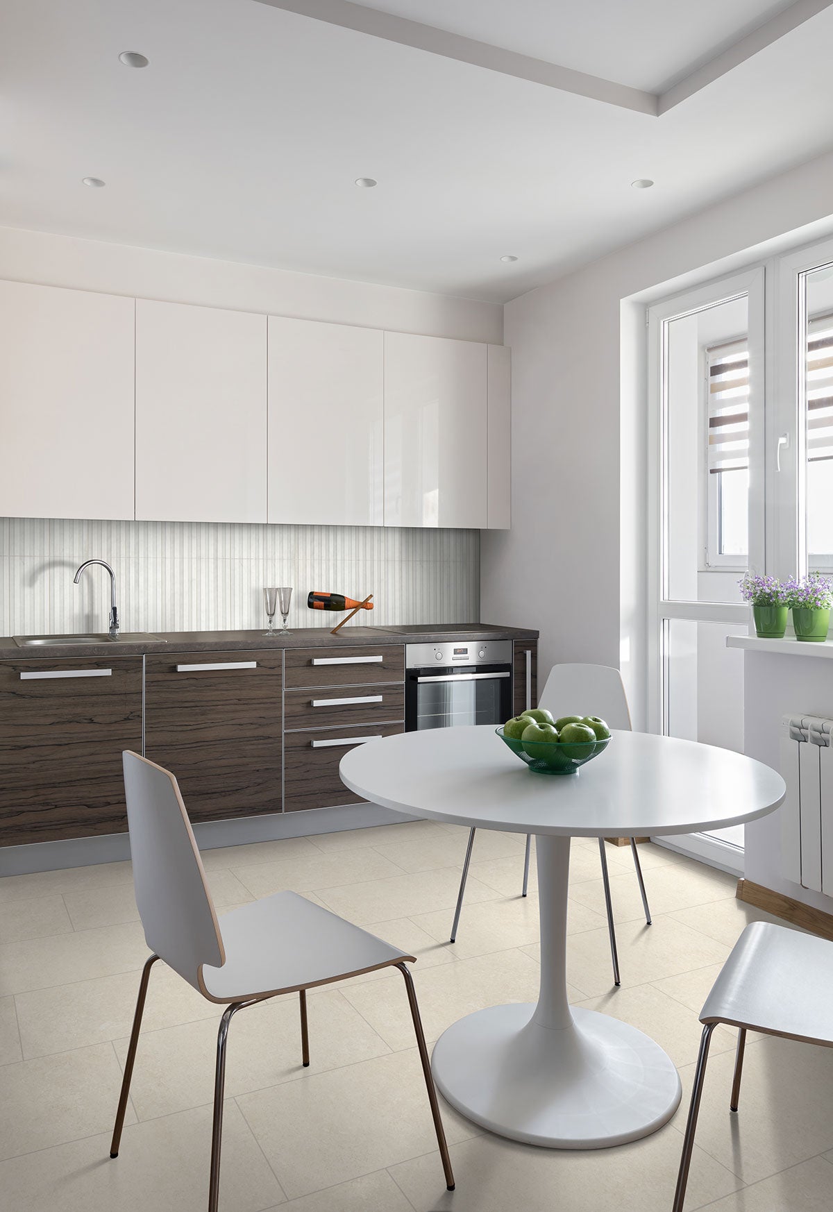 MSI Girona Marfil kitchen scene