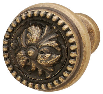 Knob Capital Artisn Ant Brs M4 25X25Mm
