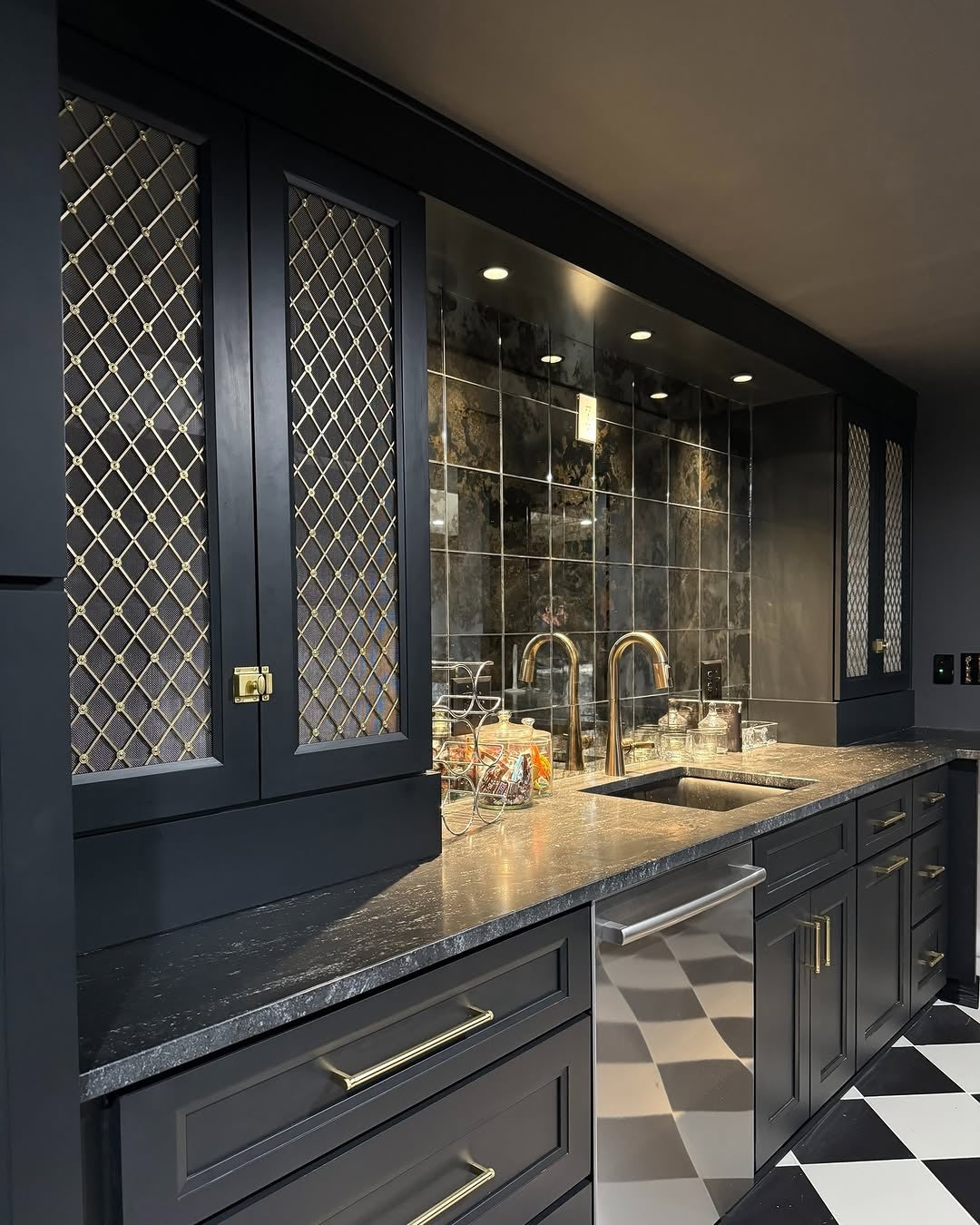 REG-Y Kitchen Lifestyle