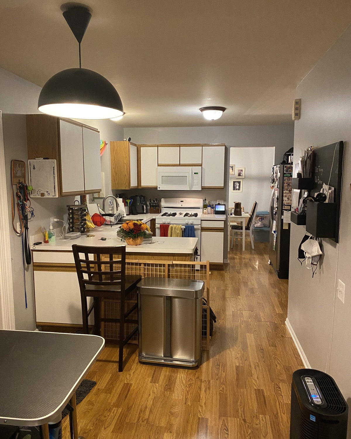 Kitchen before Rose Hill Cabinets